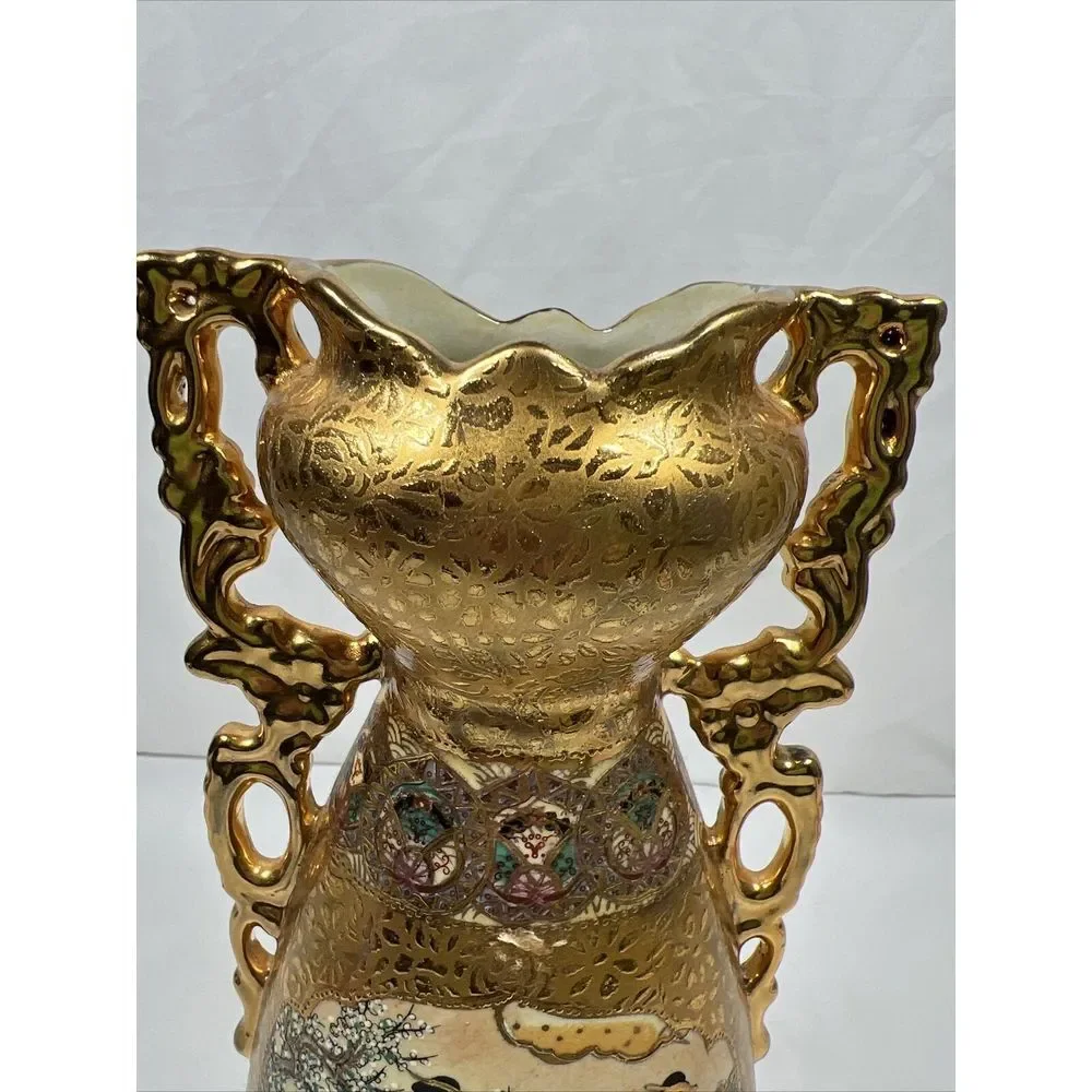 Vintage Satsuma Hand Painted‎ Gold Gilded Vase. Geisha ladies on both sides.